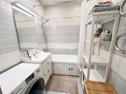 2-комнатная квартира (60м2) на продажу по адресу Адмирала Коновалова ул., 2-4— фото 11 из 14