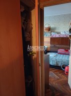 2-комнатная квартира (50м2) на продажу по адресу Димитрова ул., 14— фото 8 из 17