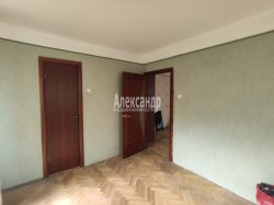 2-комнатная квартира (49м2) на продажу по адресу Орджоникидзе ул., 37— фото 4 из 15