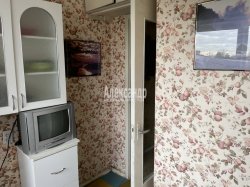 1-комнатная квартира (33м2) на продажу по адресу Отрадное г., Вокзальная ул., 6— фото 5 из 11