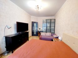 1-комнатная квартира (36м2) на продажу по адресу Сестрорецк г., Токарева ул., 13а— фото 5 из 8