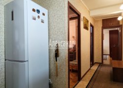 3-комнатная квартира (61м2) на продажу по адресу Маршала Блюхера просп., 51— фото 11 из 32
