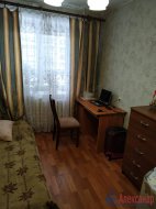 2 комнаты в 4-комнатной квартире (100м2) на продажу по адресу Ломоносов г., Красного Флота ул., 6— фото 3 из 17