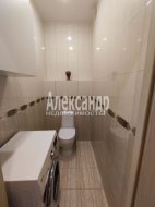 2-комнатная квартира (61м2) на продажу по адресу Королева просп., 73— фото 5 из 16