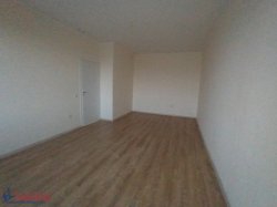 1-комнатная квартира (39м2) на продажу по адресу Маршала Казакова ул., 58— фото 2 из 20