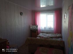 2-комнатная квартира (45м2) на продажу по адресу Волхов г., Дзержинского ул., 12— фото 2 из 7