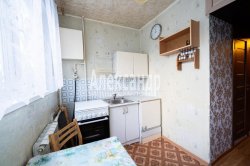 2-комнатная квартира (46м2) на продажу по адресу Композиторов ул., 26— фото 12 из 16