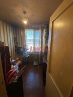 4-комнатная квартира (50м2) на продажу по адресу Танкиста Хрустицкого ул., 27— фото 7 из 15