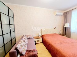 1-комнатная квартира (36м2) на продажу по адресу Сестрорецк г., Токарева ул., 13а— фото 7 из 8