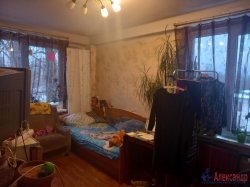 2-комнатная квартира (42м2) на продажу по адресу Колпино г., Павловская ул., 56— фото 2 из 8