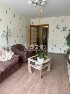 3-комнатная квартира (73м2) на продажу по адресу Пятилеток просп., 7— фото 3 из 27