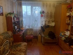 2-комнатная квартира (42м2) на продажу по адресу Колпино г., Павловская ул., 56— фото 3 из 8