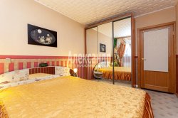 4-комнатная квартира (78м2) на продажу по адресу Ветеранов просп., 104— фото 5 из 23