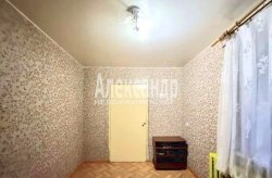 3-комнатная квартира (63м2) на продажу по адресу Павловск г., Новая ул., 10— фото 2 из 14