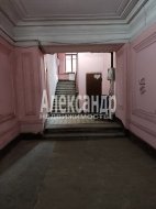 Комната в 4-комнатной квартире (105м2) на продажу по адресу 10-я Советская ул., 1-3— фото 21 из 23