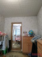 2 комнаты в 4-комнатной квартире (100м2) на продажу по адресу Ломоносов г., Красного Флота ул., 6— фото 6 из 17