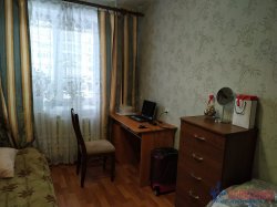 2 комнаты в 4-комнатной квартире (100м2) на продажу по адресу Ломоносов г., Красного Флота ул., 6— фото 2 из 17