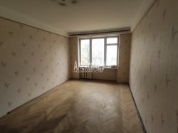2-комнатная квартира (49м2) на продажу по адресу Орджоникидзе ул., 37— фото 5 из 15