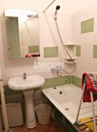 2-комнатная квартира (44м2) на продажу по адресу Павловск г., Мичурина ул., 28— фото 12 из 18