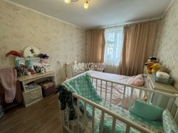 2-комнатная квартира (50м2) на продажу по адресу Белышева ул., 8— фото 2 из 9