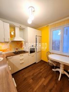3-комнатная квартира (69м2) на продажу по адресу Козлова ул., 15— фото 2 из 22