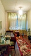 Комната в 11-комнатной квартире (222м2) на продажу по адресу Каменногорск г., Гранитная ул., 1— фото 3 из 8