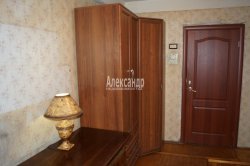 2-комнатная квартира (45м2) на продажу по адресу Луначарского просп., 100— фото 18 из 49