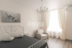 1-комнатная квартира (35м2) на продажу по адресу Ульяны Громовой пер., 3— фото 2 из 8