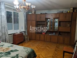 2-комнатная квартира (49м2) на продажу по адресу Будапештская ул., 42— фото 5 из 10