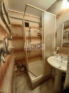 2-комнатная квартира (46м2) на продажу по адресу Индустриальный просп., 38— фото 7 из 12