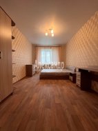 2-комнатная квартира (63м2) на продажу по адресу Белградская ул., 26— фото 4 из 15