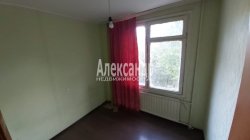 4-комнатная квартира (49м2) на продажу по адресу Бурцева ул., 13— фото 5 из 12
