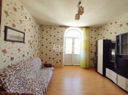 3-комнатная квартира (68м2) на продажу по адресу Глебычево пос., Офицерская ул., 1— фото 4 из 17