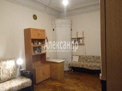 Комната в 6-комнатной квартире (146м2) на продажу по адресу Егорова ул., 16— фото 4 из 9