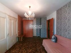 2-комнатная квартира (44м2) на продажу по адресу Павловск г., Мичурина ул., 28— фото 3 из 18