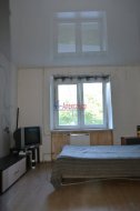 Комната в 8-комнатной квартире (194м2) на продажу по адресу Ушинского ул., 3— фото 8 из 21