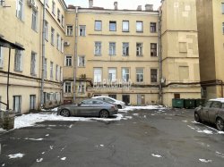 Комната в 12-комнатной квартире (312м2) на продажу по адресу Реки Фонтанки наб., 137— фото 25 из 28