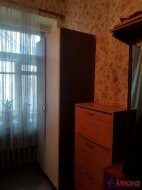 Комната в 8-комнатной квартире (200м2) на продажу по адресу Английский пр., 51— фото 9 из 13