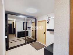 1-комнатная квартира (43м2) на продажу по адресу Красносельское (Горелово) шос., 54— фото 5 из 15