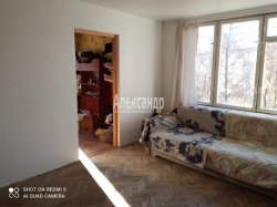 3-комнатная квартира (50м2) на продажу по адресу Руставели ул., 10— фото 3 из 11