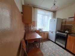 3-комнатная квартира (54м2) на продажу по адресу Волхов г., Калинина ул., 19— фото 8 из 15