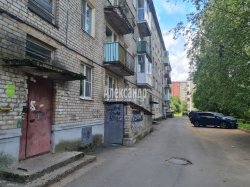 1-комнатная квартира (31м2) на продажу по адресу Волхов г., Молодежная ул., 16— фото 9 из 10