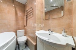 2-комнатная квартира (63м2) на продажу по адресу Рихарда Зорге ул., 4— фото 11 из 22