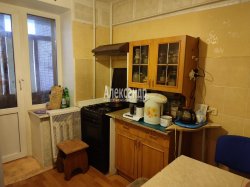 2-комнатная квартира (49м2) на продажу по адресу Ломоносов г., Костылева ул., 16— фото 5 из 14