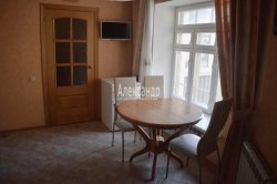2-комнатная квартира (100м2) на продажу по адресу Саперный пер., 24— фото 12 из 28