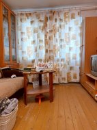 2-комнатная квартира (44м2) на продажу по адресу Кириши г., Энергетиков ул., 9— фото 2 из 13