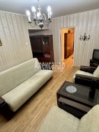 3-комнатная квартира (62м2) на продажу по адресу Ярослава Гашека ул., 13— фото 14 из 19