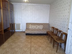 4-комнатная квартира (84м2) на продажу по адресу Окуловка г., Титова ул., 23— фото 7 из 11