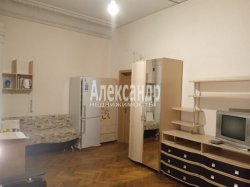 Комната в 6-комнатной квартире (146м2) на продажу по адресу Егорова ул., 16— фото 2 из 9