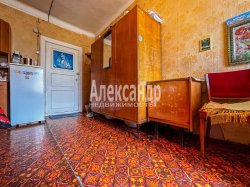 Комната в 11-комнатной квартире (31м2) на продажу по адресу Большая Пушкарская ул., 26— фото 5 из 17